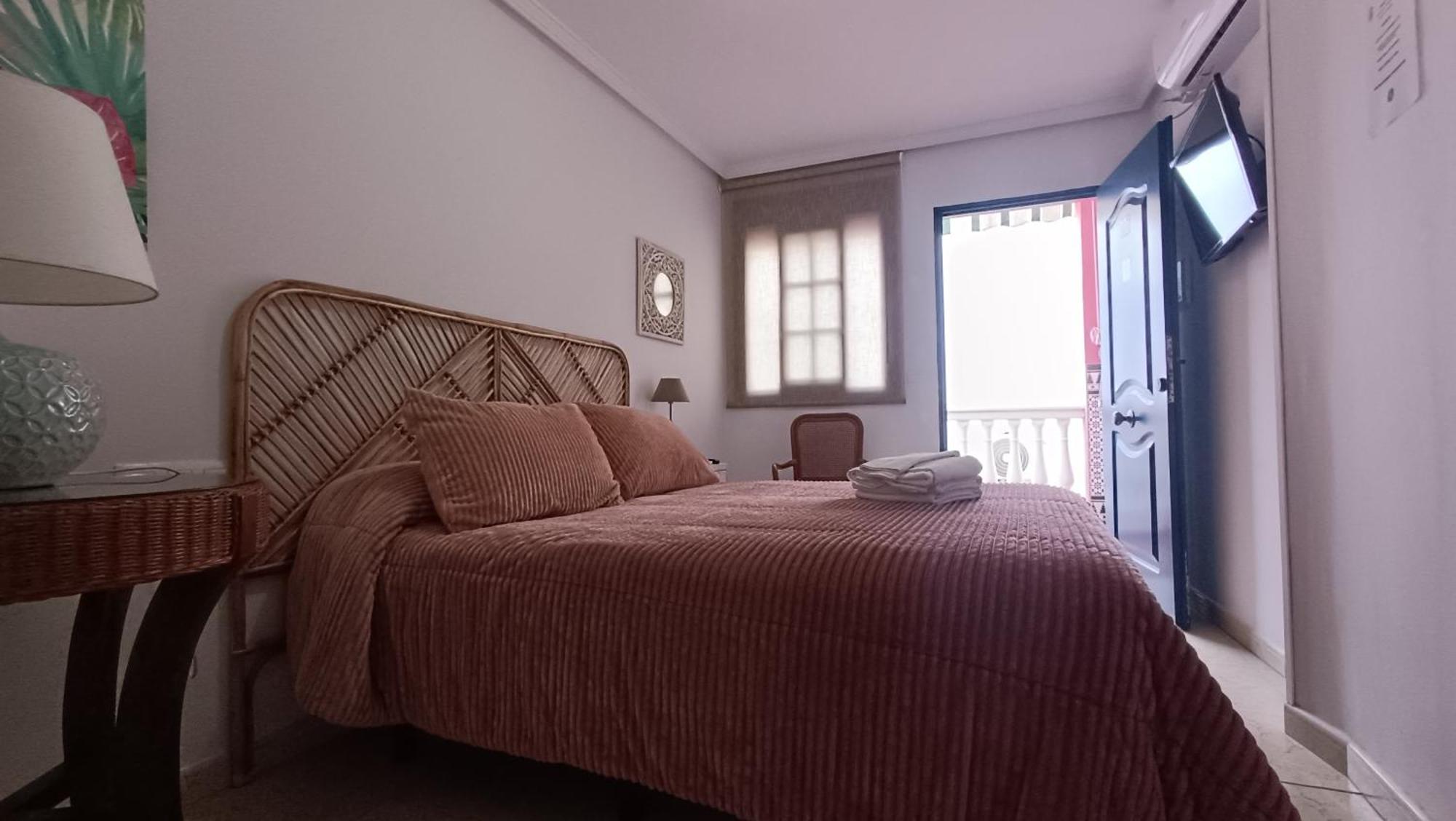 Guest house Rompeolas Playa